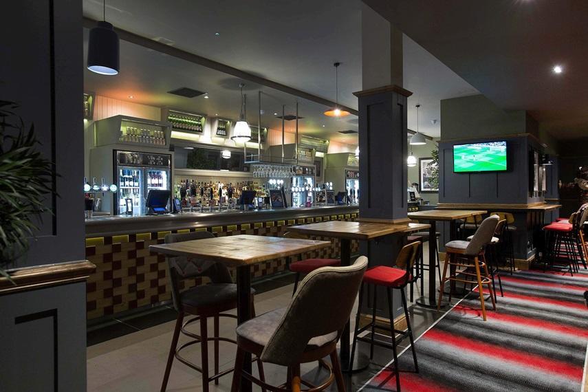 Jolly'S Hotel Wetherspoon Dundee Extérieur photo